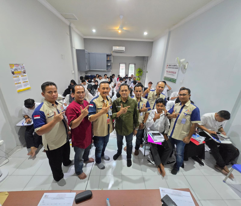 Uji Kompetensi Pengemudi LPK Adjieradja 